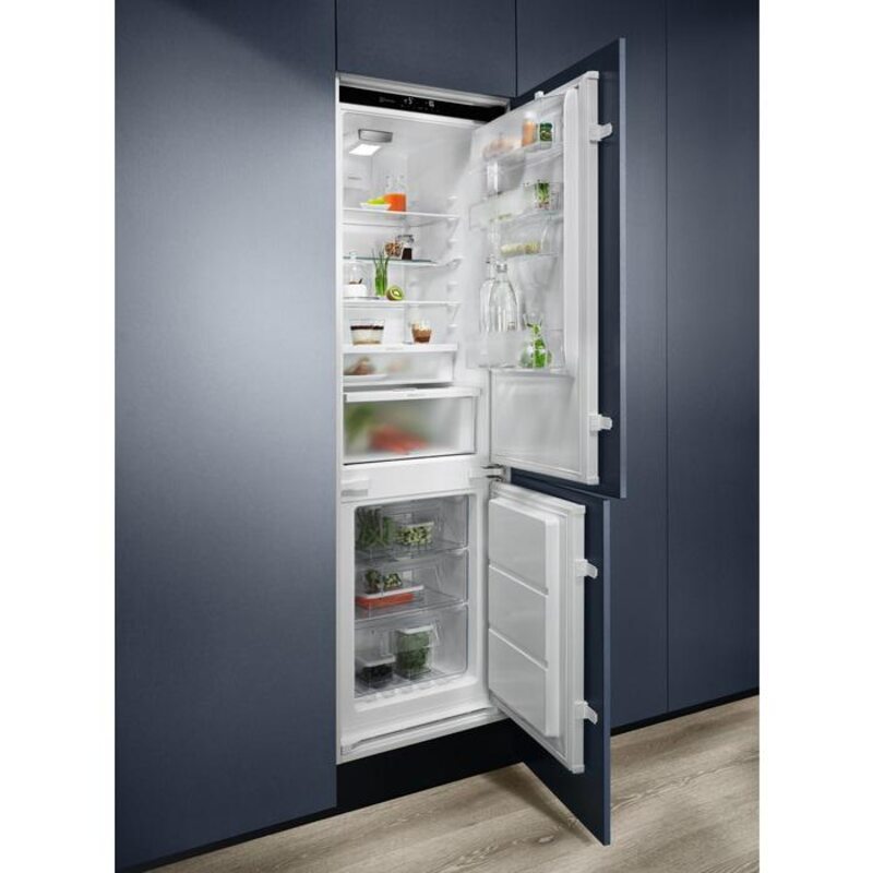 Холодильник Electrolux ENT8TE18S3