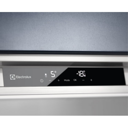 Холодильник Electrolux ENS6TE19S
