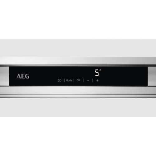 Холодильник AEG SKE818F1DC