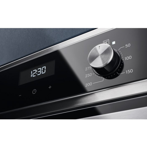 Духовой шкаф Electrolux EOE5C71X